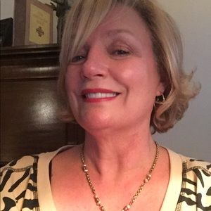 Meet your Posher, Paula